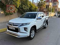 میتسوبیشی L200